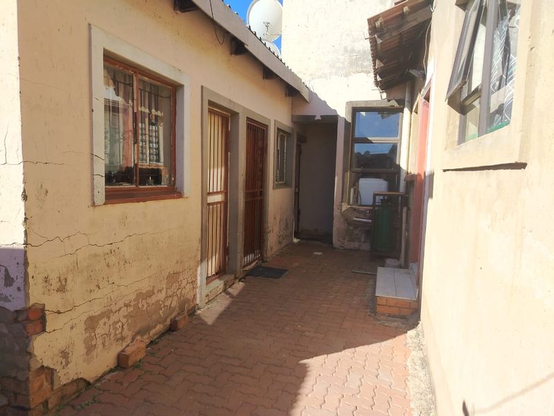 Well-Located Income-Generating Property - Photo 3