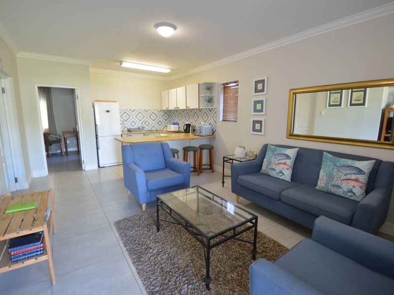 Relaxing and Tranquil 2 Bedroom Ground Floor Unit - Photo 5