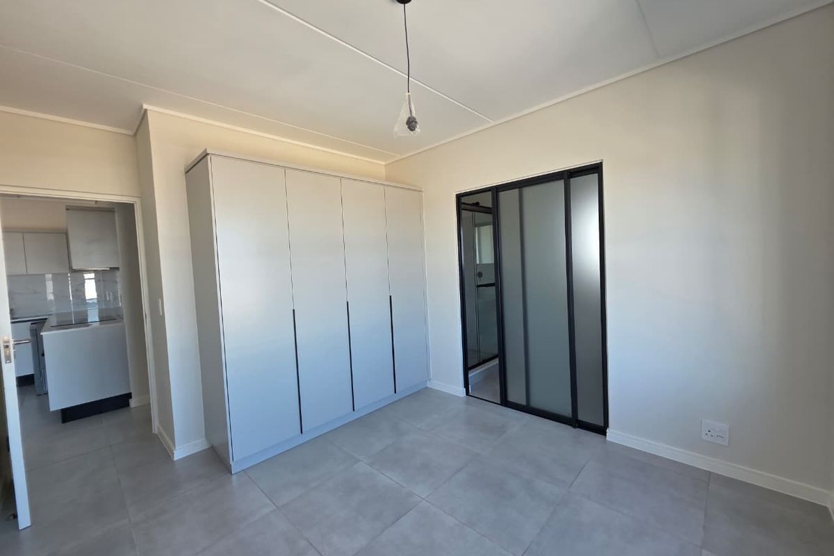 Modern 2-Bedroom Apartment - Photo 5