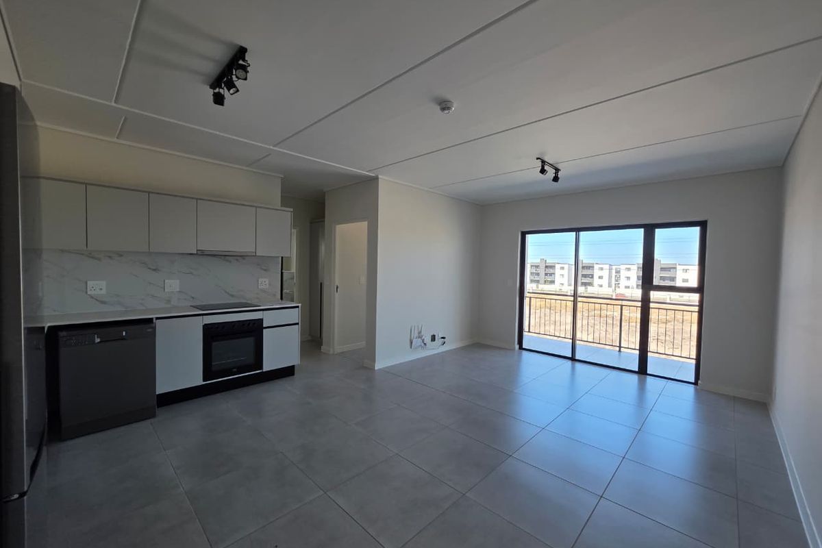 Modern 2-Bedroom Apartment - Photo 2