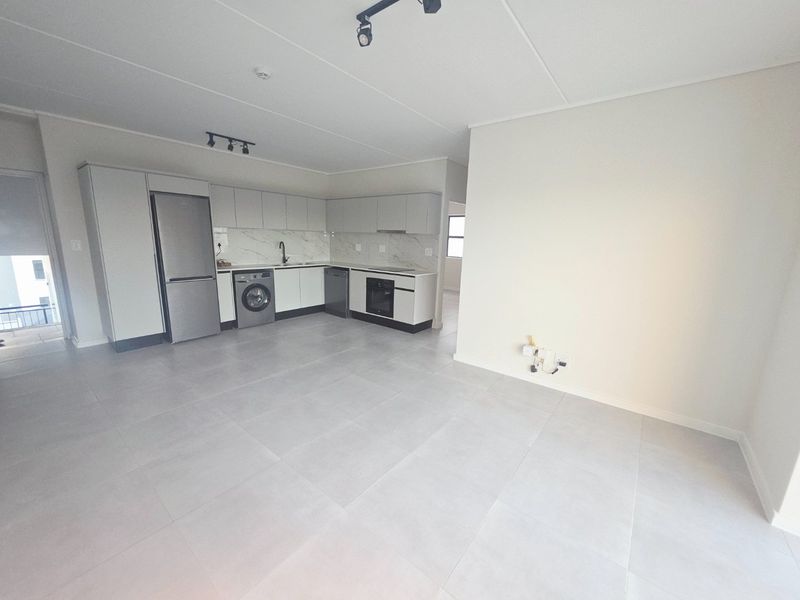 Modern 2-Bedroom Apartment - Photo 8