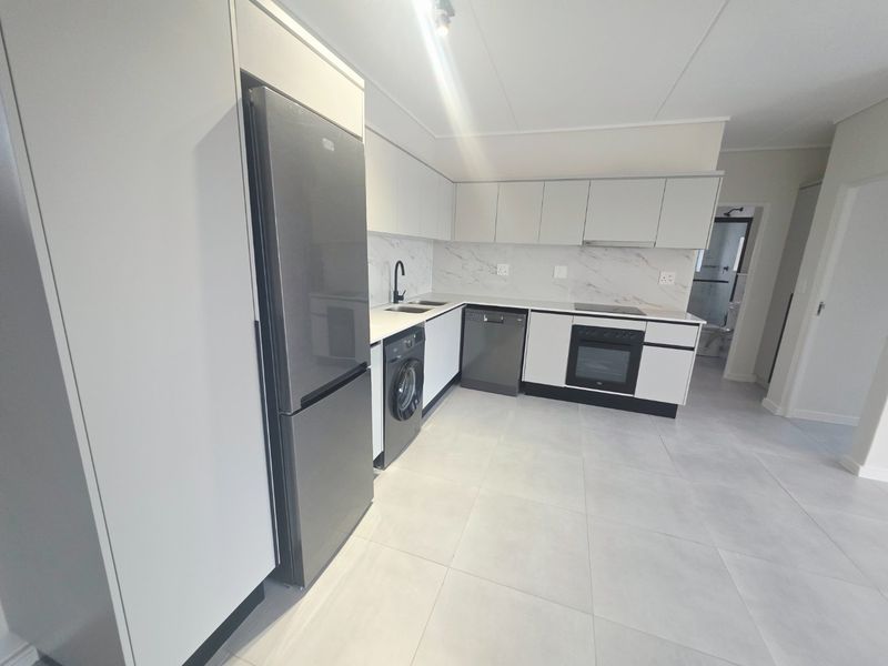 Modern 2-Bedroom Apartment - Photo 5