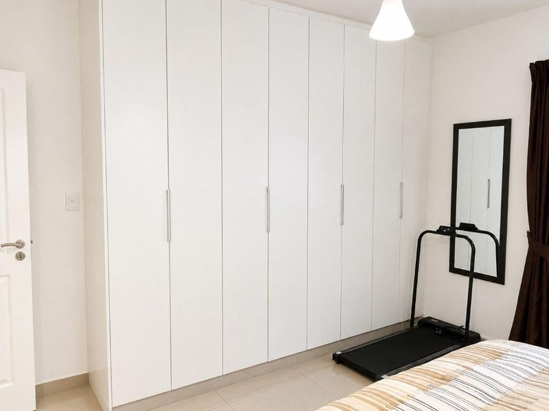 3 Bedroom Townhouse with Private Garden and Pet Friendly  - Photo 8