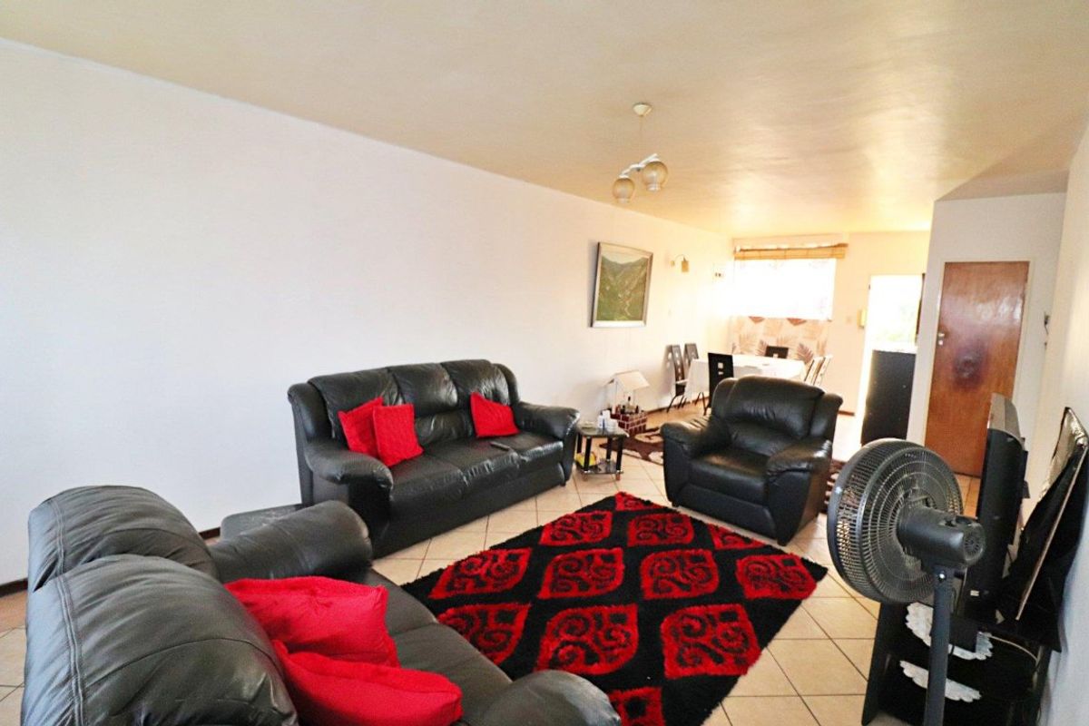Fantastic Secure 2 Bedroom Flat.  - Photo 2