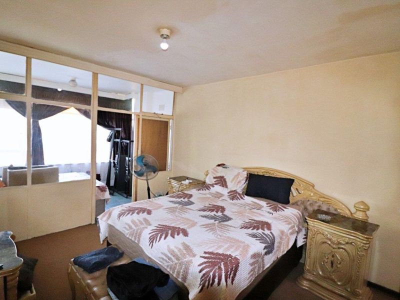Fantastic Secure 2 Bedroom Flat.  - Photo 5