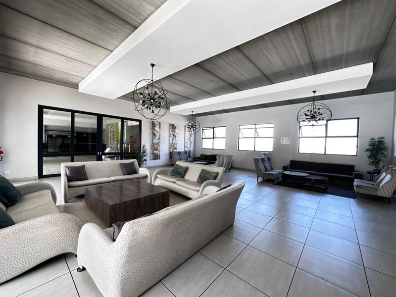 Modern 3-Bedroom First Floor Apartment in Greenstone Hill | Secure Estate Living with Premium Amenities - Photo 3