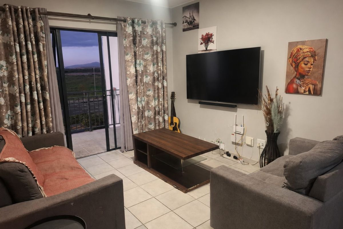 Modern 2-Bed, 2-Bath Apartment – Perfect for Professionals or Young Families - Photo 2