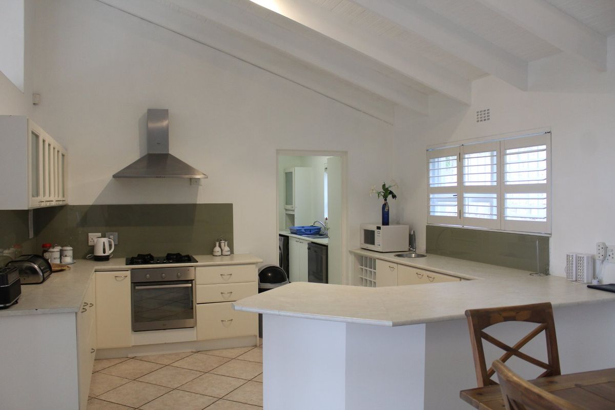 Mountainside Contemporary Living in Simons Kloof, Simon’s Town - Photo 5