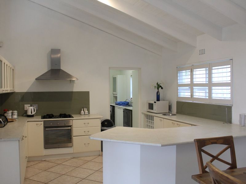 Mountainside Contemporary Living in Simons Kloof, Simon’s Town - Photo 5