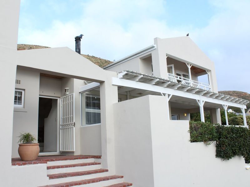 Mountainside Contemporary Living in Simons Kloof, Simon’s Town - Photo 2