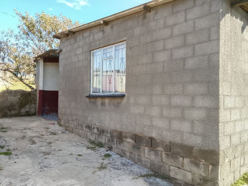 3 Bedroom Family Home for Sale on a Large Stand - Photo 5