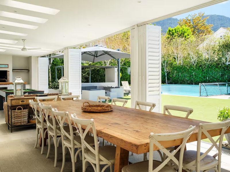 Elegant Family Home To Rent in Prime Claremont Upper - Photo 6