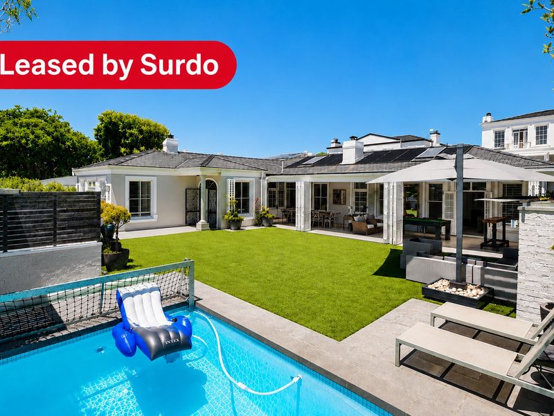 Elegant Family Home To Rent in Prime Claremont Upper - Photo 2