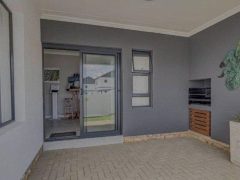 3 bedroom Apartment For rental in Midrand  - Photo 1