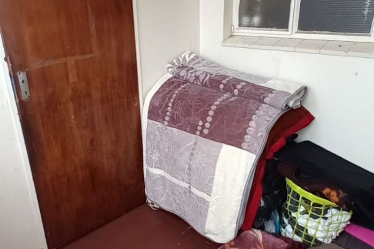 Spacious 1.5 bedroom flat for sale in the heart of Sunnyside - Photo 5