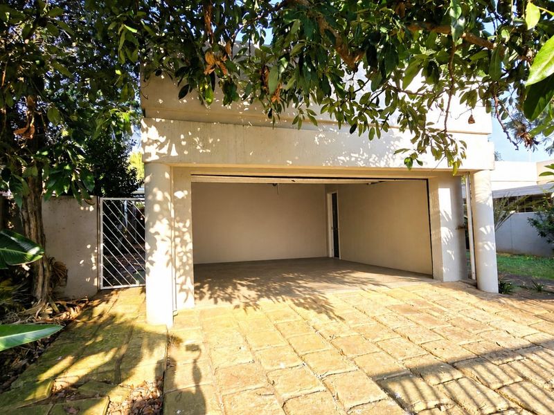 Stunning Family Home for Sale in Faerie Glen – Spacious 3 Bedroom Home with Double Garage and Entertainment Patio - Photo 5