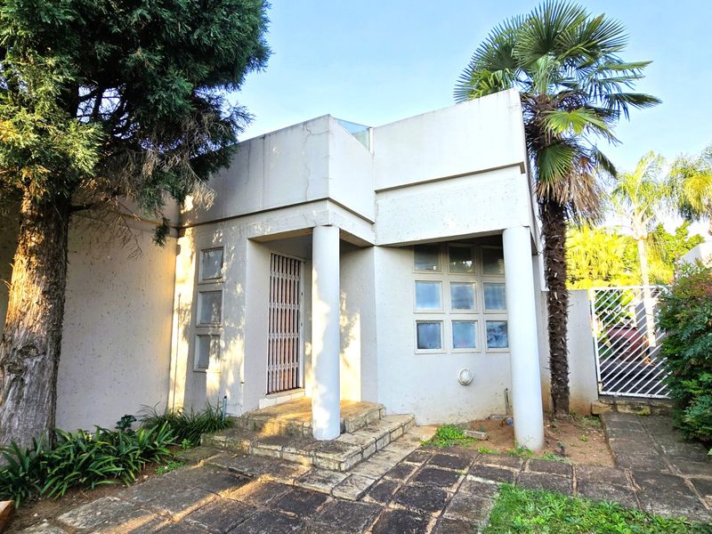 Stunning Family Home for Sale in Faerie Glen – Spacious 3 Bedroom Home with Double Garage and Entertainment Patio - Photo 4