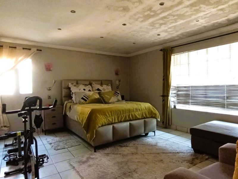 Stunning Family Home for Sale in Faerie Glen – Spacious 3 Bedroom Home with Double Garage and Entertainment Patio - Photo 10