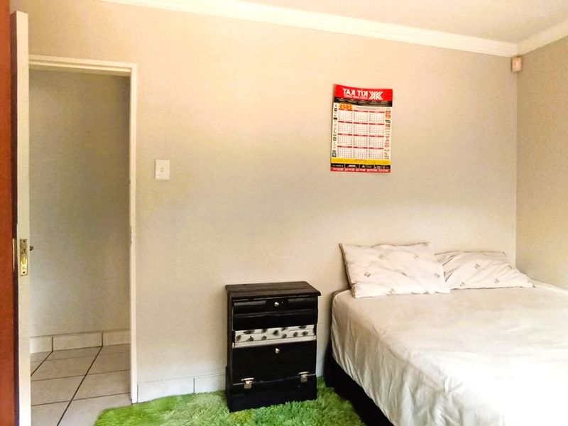 Stunning Family Home for Sale in Faerie Glen – Spacious 3 Bedroom Home with Double Garage and Entertainment Patio - Photo 8