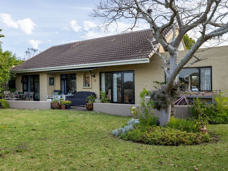 Silver Ranch - Photo 1