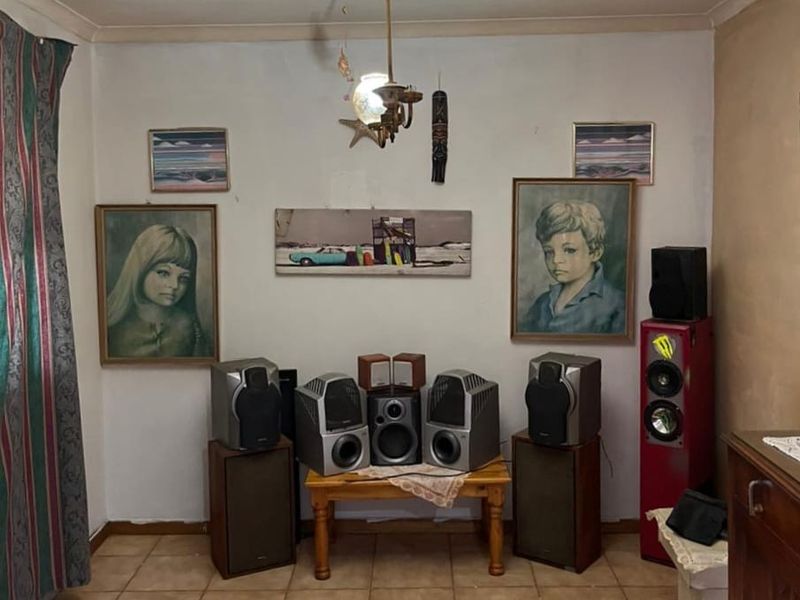 PRICED TO SELL!!! Family Home in Valleisig – Renovator’s Dream! - Photo 6