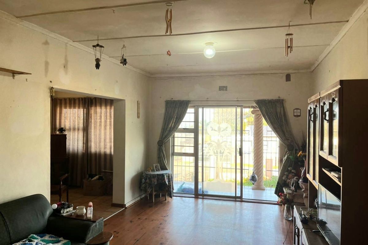 PRICED TO SELL!!! Family Home in Valleisig – Renovator’s Dream! - Photo 3