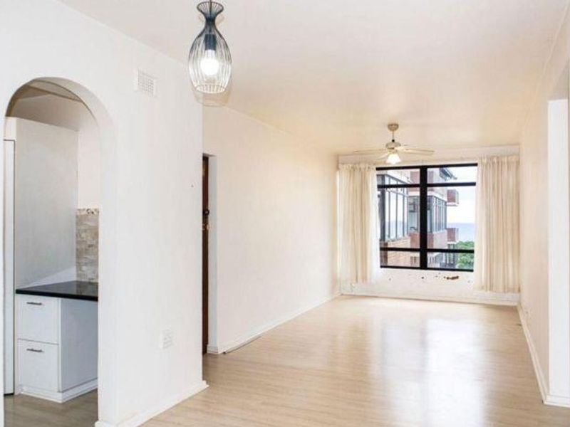 3 Bedrooms, 1 Bathroom Apartment To Let In Amanzimtoti, Durban  - Photo 5