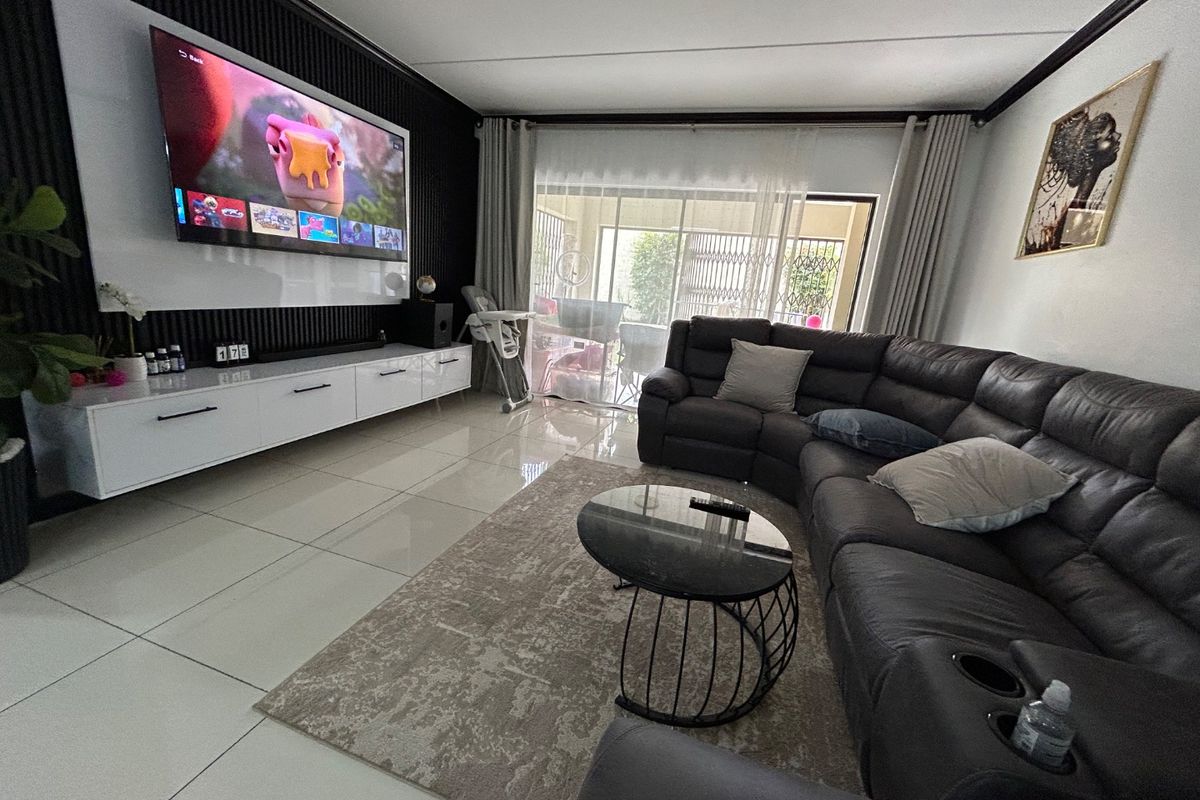 3 bedroom modern ground floor apartment  - Photo 4