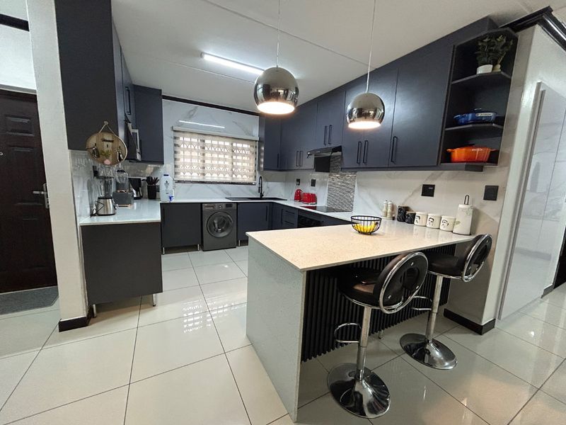 3 bedroom modern ground floor apartment  - Photo 9