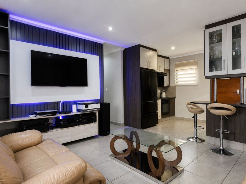 3 Bedroom House Westview - Photo 6