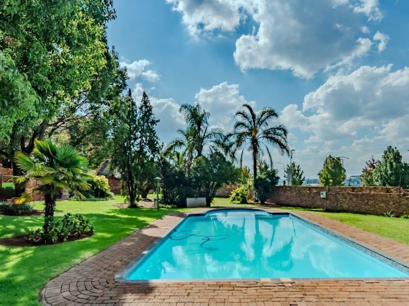 Beautiful Apartment in Zwartkop - 2 Bedroom - Photo 1