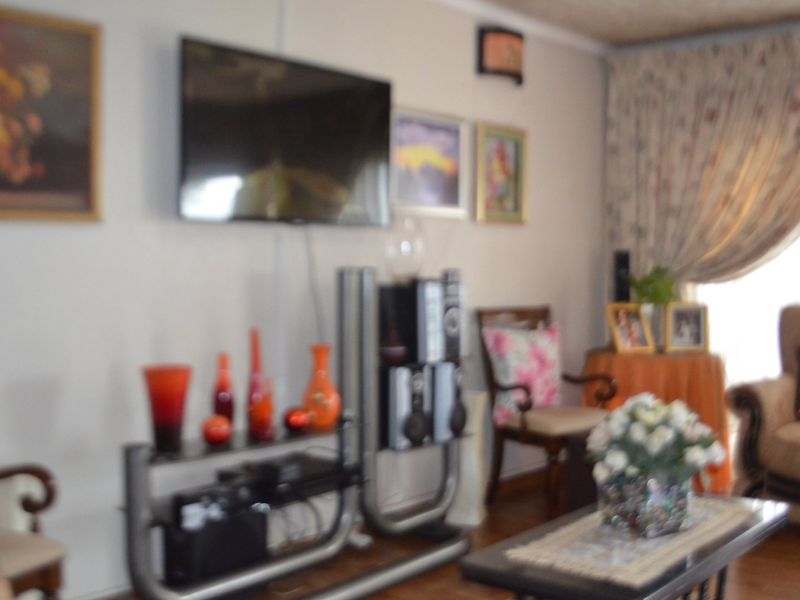 Family home with a spacious flatlet in Krugersdorp - Photo 7