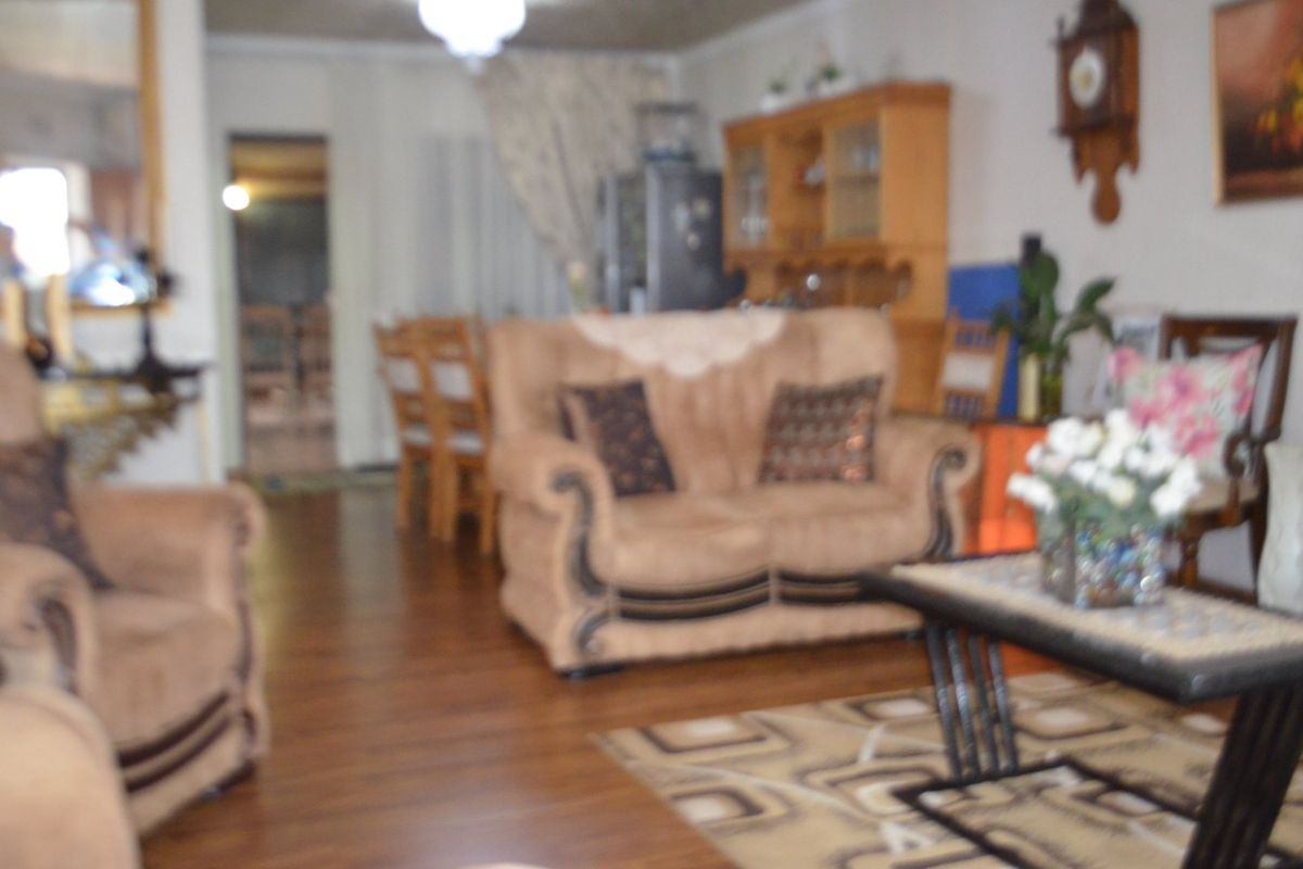 Family home with a spacious flatlet in Krugersdorp - Photo 4
