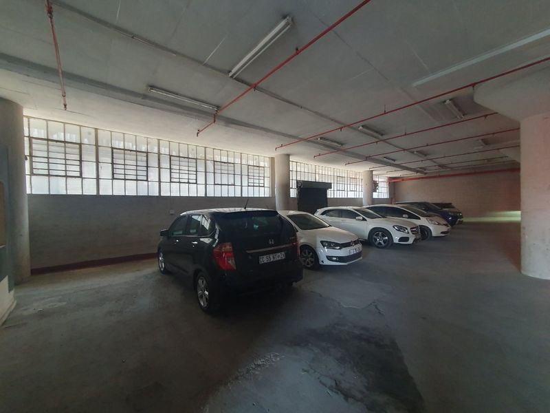 Mini Factory in Secure Industrial Complex - Photo 3