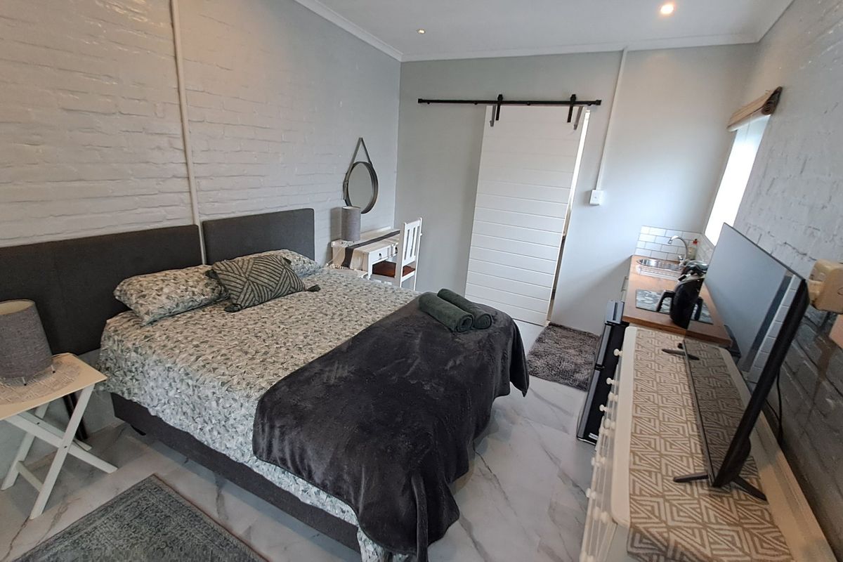 Flatlet to rent in Sought-After Walmer - Photo 4