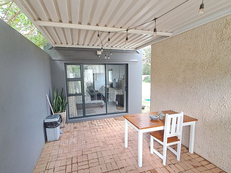 Flatlet to rent in Sought-After Walmer - Photo 10