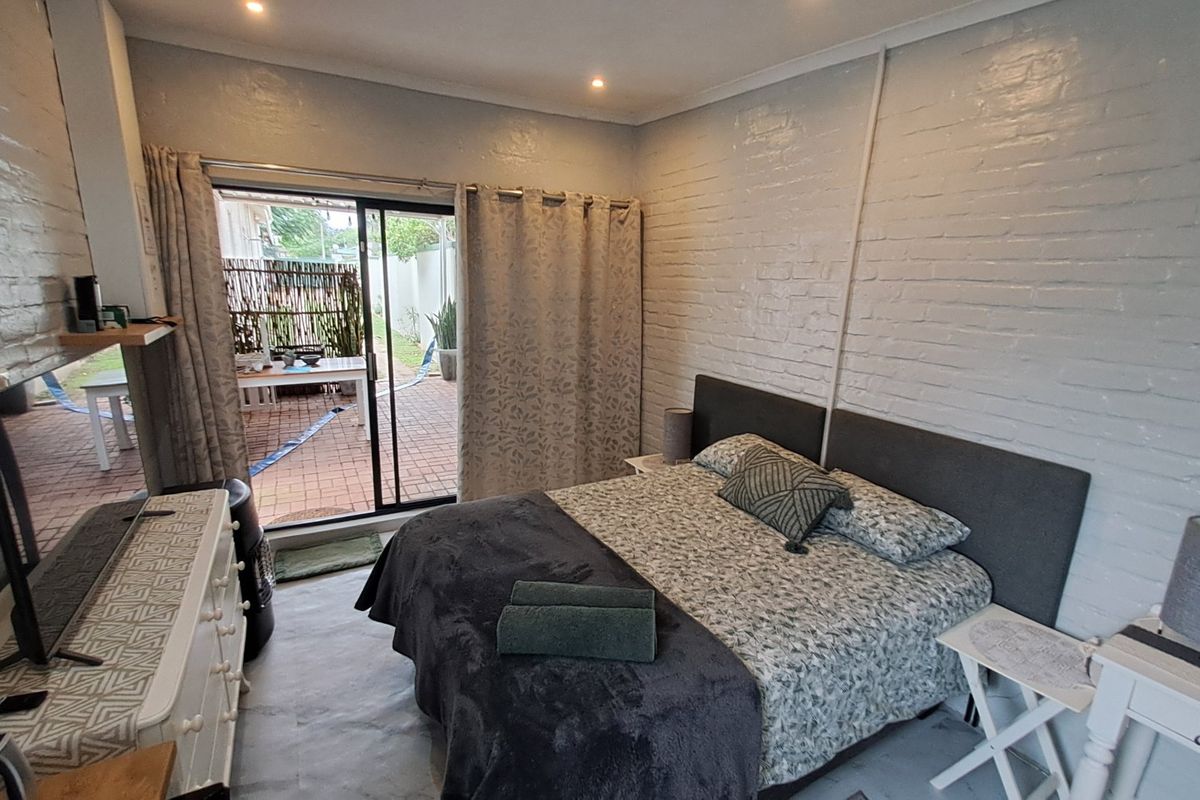 Flatlet to rent in Sought-After Walmer - Photo 2