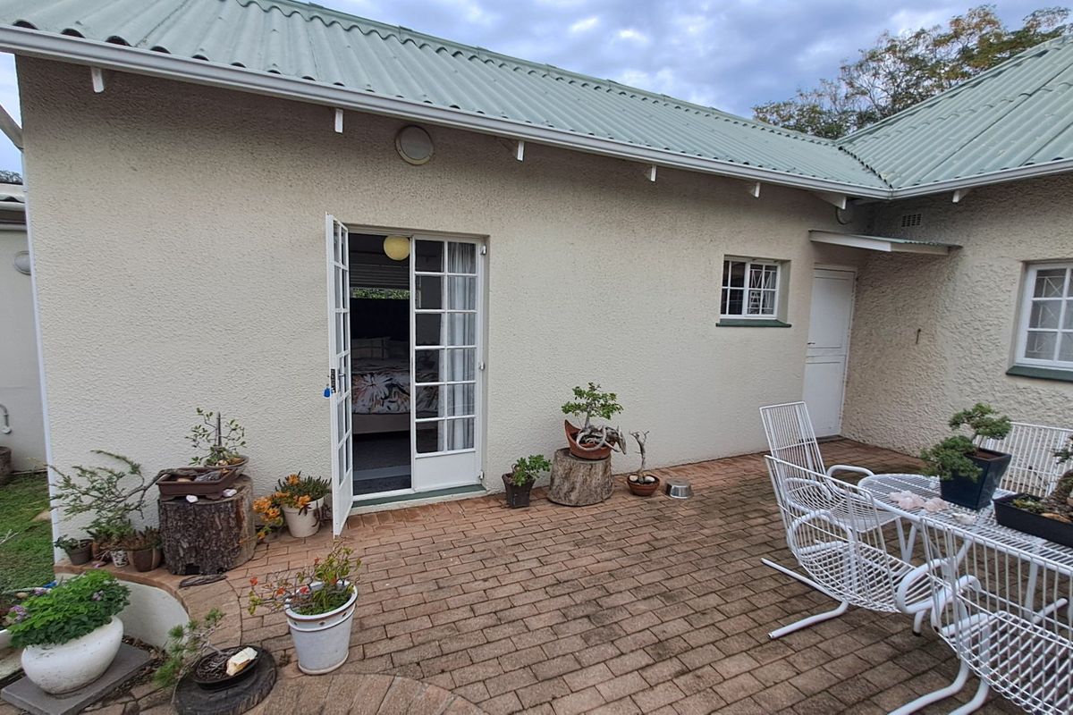 Flatlet to rent in Sought-After Walmer - Photo 2