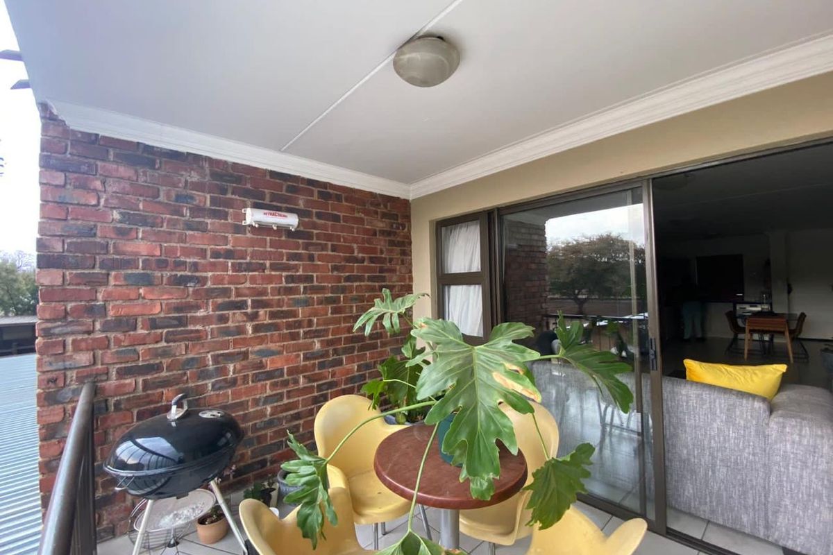 Chic Wychwood 2-Bed Flat with Prime Convenience - Photo 4
