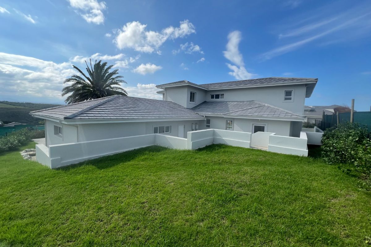 Price Includes VAT - Awe-Inspiring Vistas – Ocean, Lagoon, Golf Course & Mountains Position, Position, Position! - Photo 2