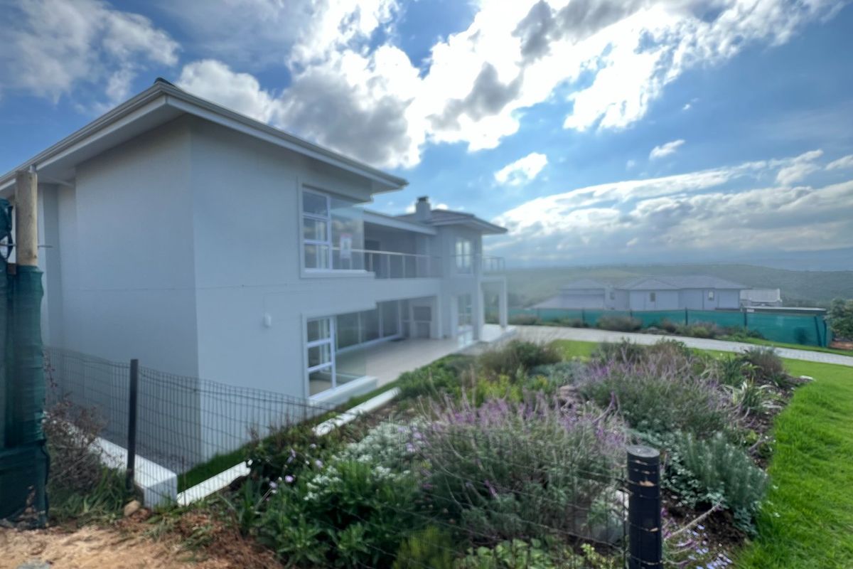 Price Includes VAT - Awe-Inspiring Vistas – Ocean, Lagoon, Golf Course & Mountains Position, Position, Position! - Photo 3