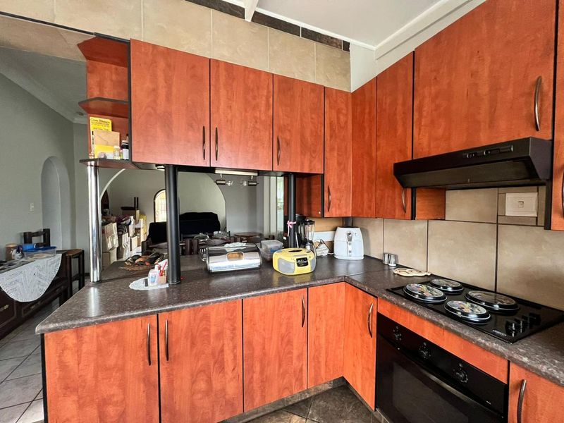 3 Bedroom Home with Business Rights for Sale in Brakpan - Photo 7