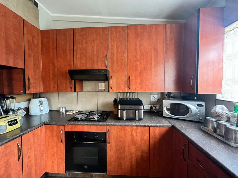 3 Bedroom Home with Business Rights for Sale in Brakpan - Photo 8