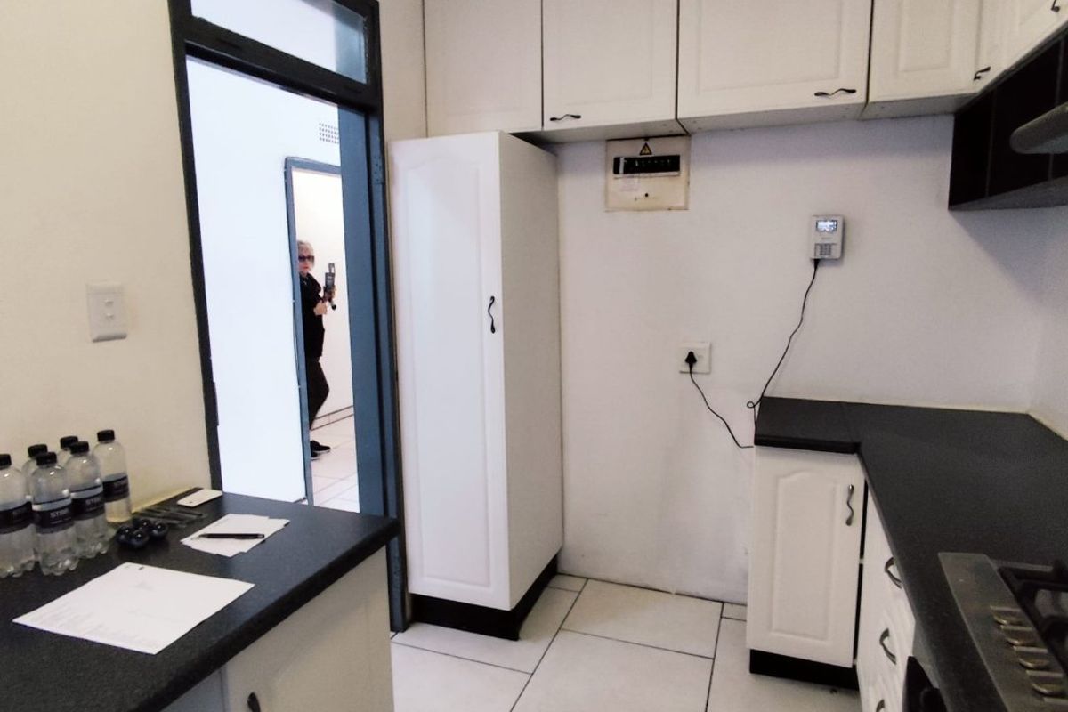 MODERN 2-BEDROOM APARTMENT WITH GAS STOVE, SEPARATE DINING, AND PREPAID ELECTRICITY - Photo 4