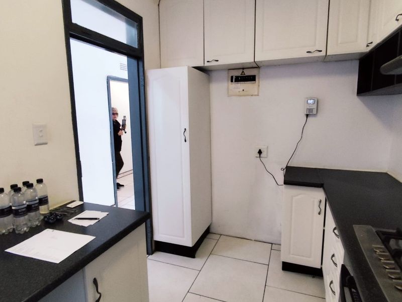 MODERN 2-BEDROOM APARTMENT WITH GAS STOVE, SEPARATE DINING, AND PREPAID ELECTRICITY - Photo 4