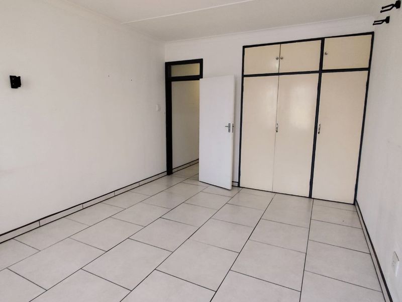 MODERN 2-BEDROOM APARTMENT WITH GAS STOVE, SEPARATE DINING, AND PREPAID ELECTRICITY - Photo 5