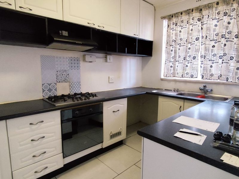 MODERN 2-BEDROOM APARTMENT WITH GAS STOVE, SEPARATE DINING, AND PREPAID ELECTRICITY - Photo 3