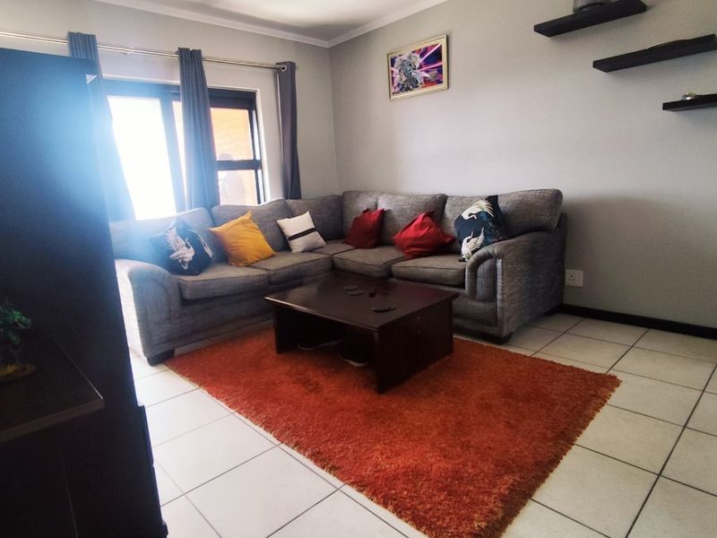 SECURE 2-BEDROOM PET-FRIENDLY APARTMENT WITH MAIN EN-SUITE, COMMUNAL POOL, AND 24-HOUR SECURITY - Photo 3