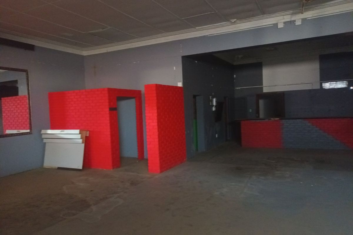 REDUCED BUILDING BLOCK/COMMERCIAL OR RESIDENTIAL FOR SALE - Photo 3
