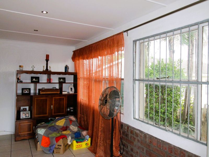 A Real Gem in Pristine Condition! Huge Appeal for the Growing Famil - Photo 10